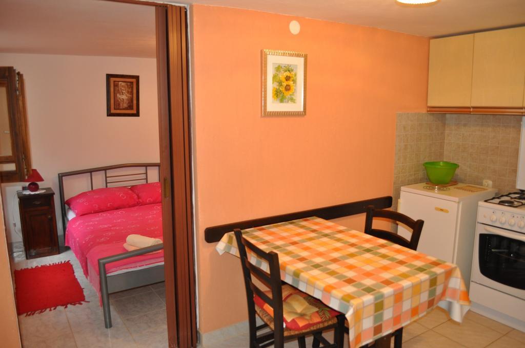 Apartment Drenovica Pula Pokoj fotografie